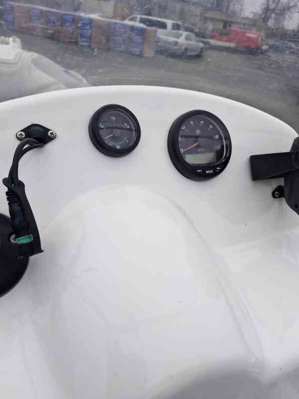 motorová loď ADVENTURE V-500 - foto 18