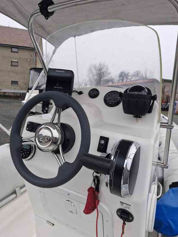 motorová loď ADVENTURE V-500 - foto 8