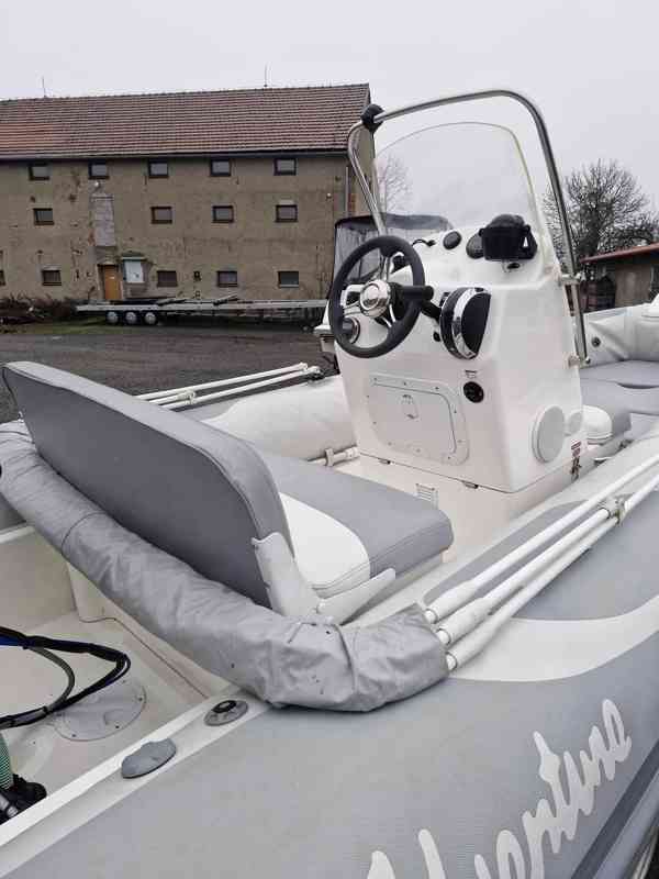 motorová loď ADVENTURE V-500 - foto 17