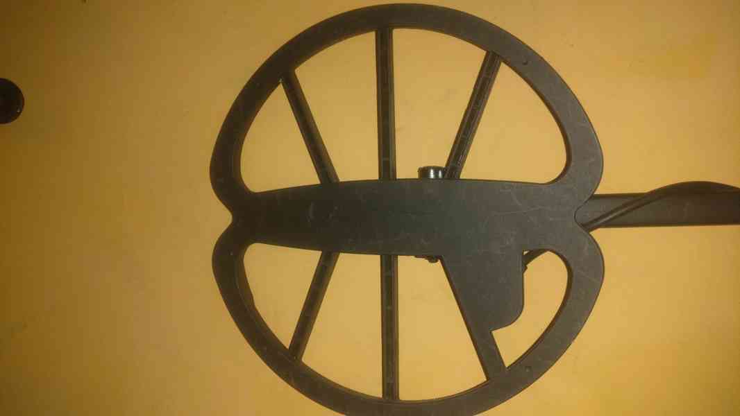 Detektor kovu  - foto 2