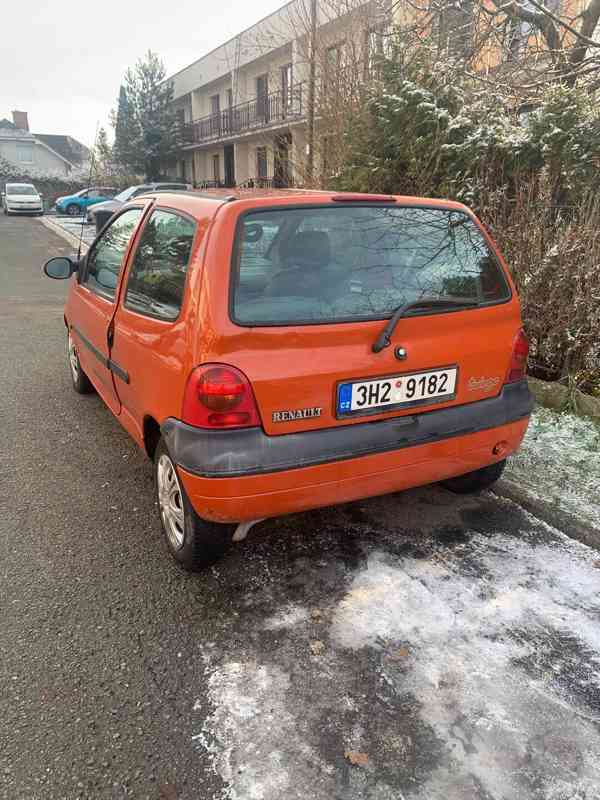 Renault Twingo 1,2 benzín 43kW hatchback najeto 187xxx - foto 3