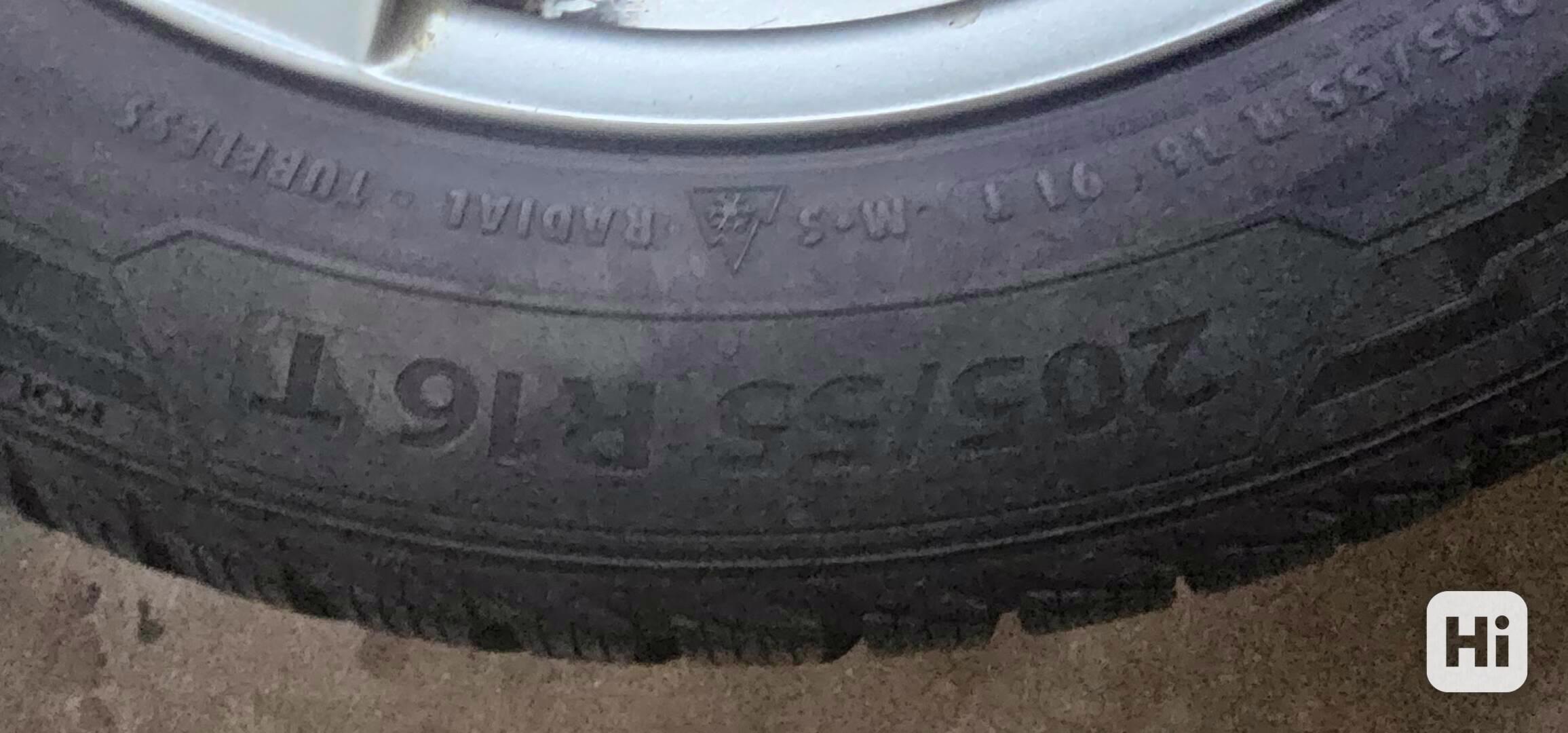 Zimní pneumatiky BARUM 205/55 R 16 T na alu discích  - foto 1