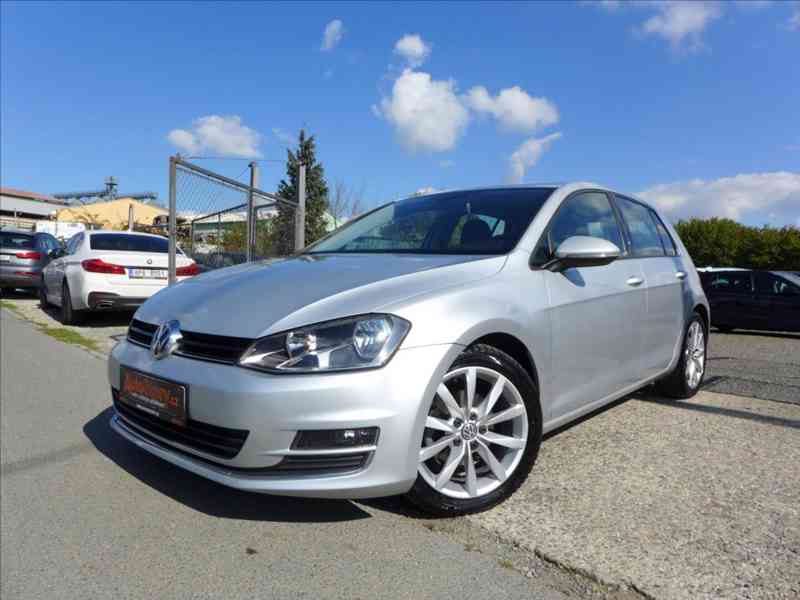 Volkswagen Golf 1,6 TDI HIGHLINE KAMERA 1.MAJ - foto 1