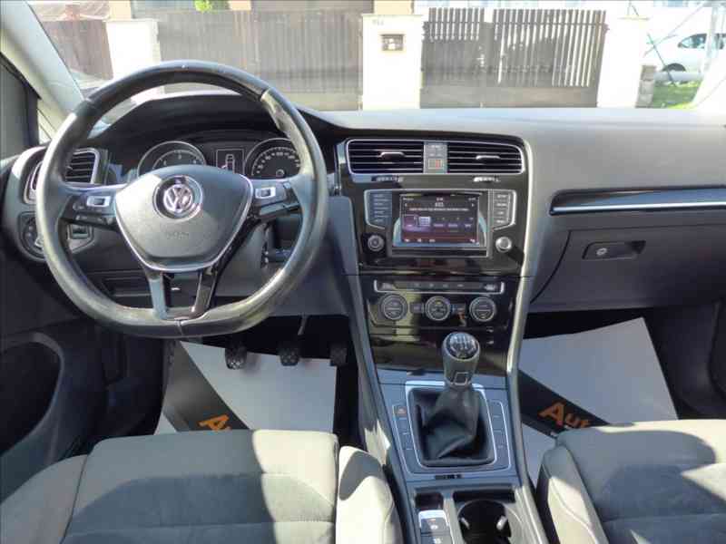 Volkswagen Golf 1,6 TDI HIGHLINE KAMERA 1.MAJ - foto 7