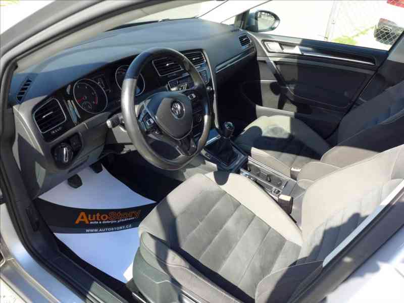 Volkswagen Golf 1,6 TDI HIGHLINE KAMERA 1.MAJ - foto 5