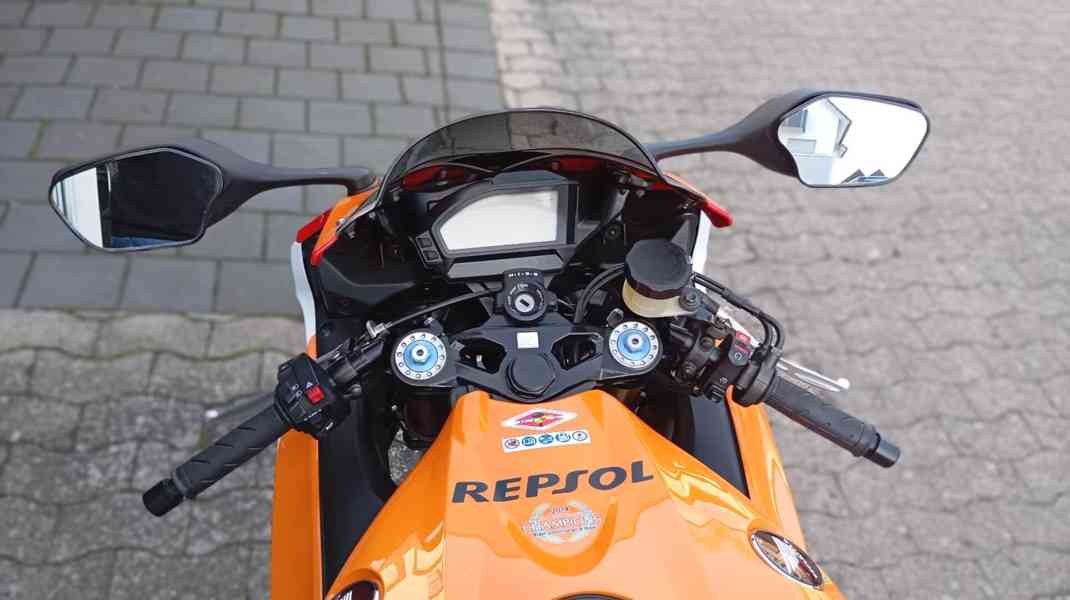 Honda CBR1000 Repsol - foto 4