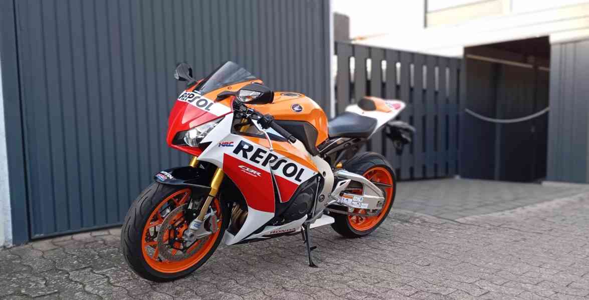 Honda CBR1000 Repsol - foto 2