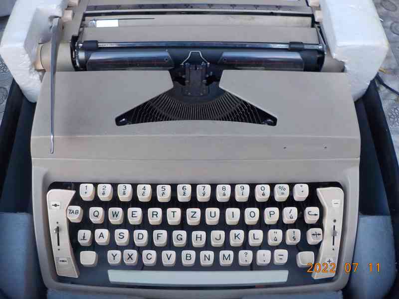 Manuální psací stroje a jiné - foto 12