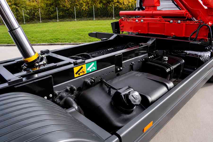 MERCEDES ATEGO 1222 TŘÍSTRANNÝ SKLÁPĚČ HYDRAULICKÁ RUKA EU4 - foto 8