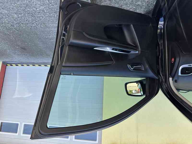 Fiat Freemont 2.0JTD 7-míst/Výhřev/Tempomat - foto 25