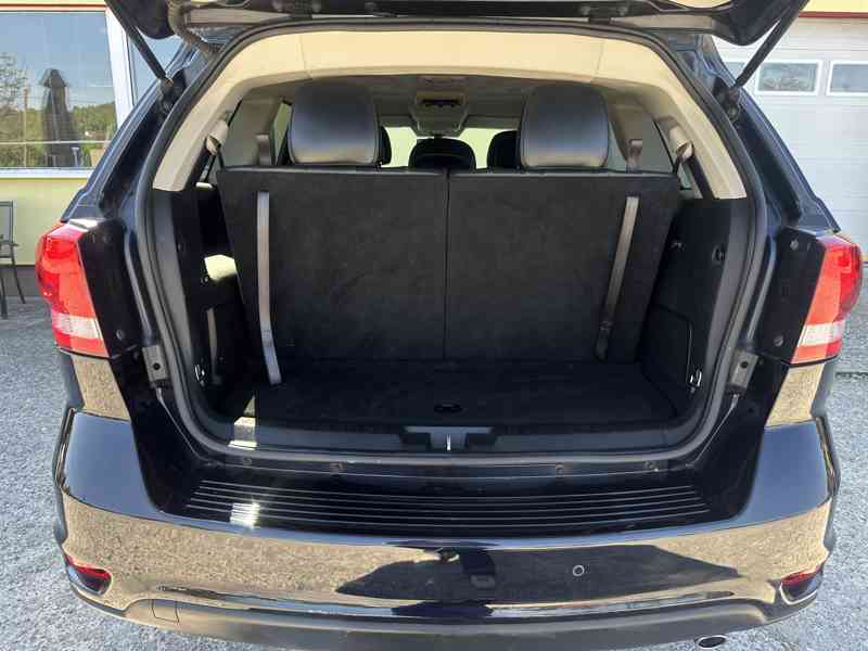 Fiat Freemont 2.0JTD 7-míst/Výhřev/Tempomat - foto 17