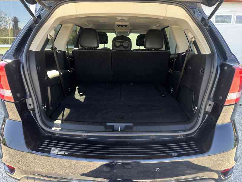 Fiat Freemont 2.0JTD 7-míst/Výhřev/Tempomat - foto 18