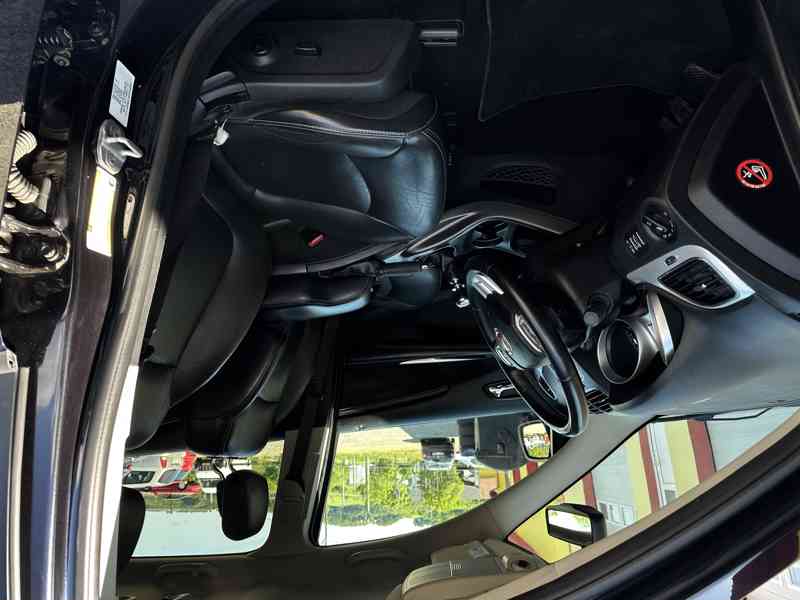 Fiat Freemont 2.0JTD 7-míst/Výhřev/Tempomat - foto 10