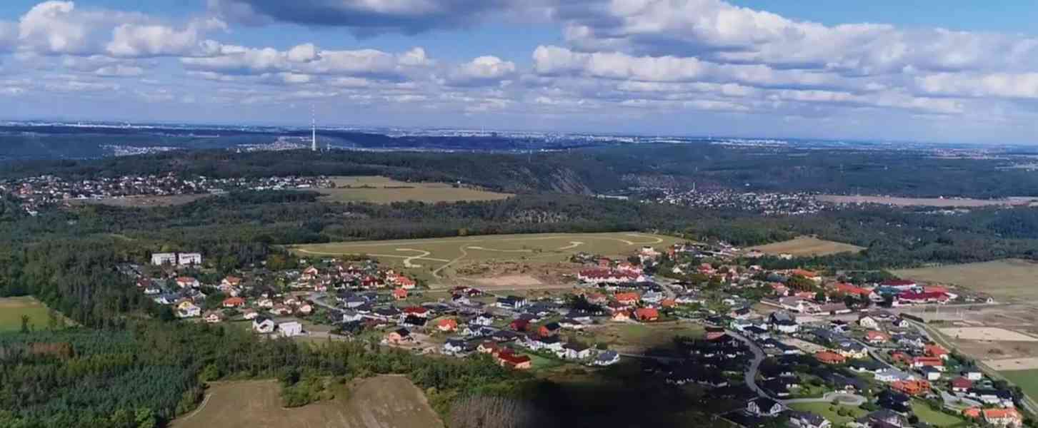 Exkluzivní stavební pozemek 562 m² v Trnové – Váš nový  - foto 6