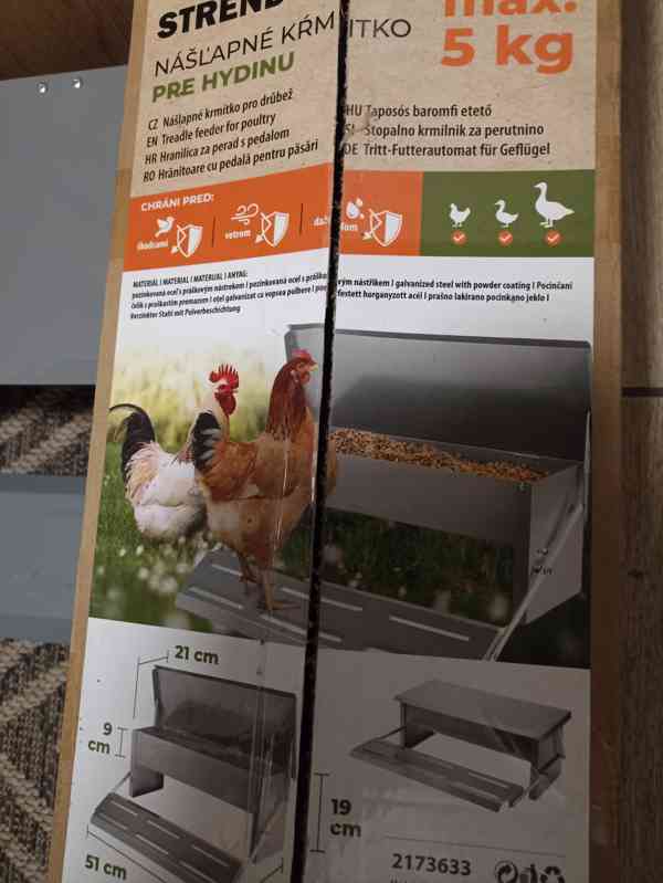 Krmítko pro slepice automat nášlapné pozinkované - foto 2