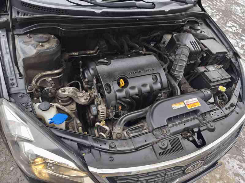 KIA Ceed SW 1,6 CVVT 92 kW - foto 15