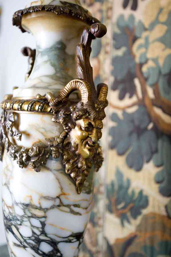 Cassolette vázy. Mramor a zlacený bronz V 62cm - foto 5