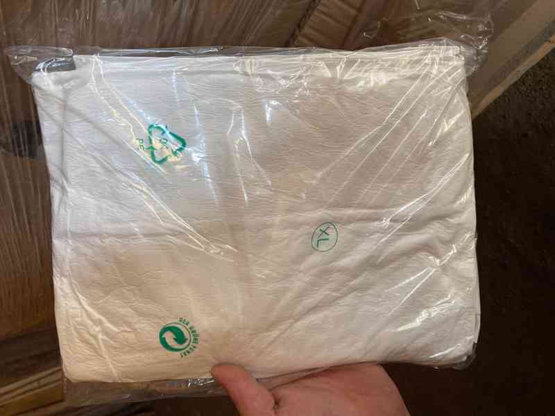 Zdravotnický ochranný materiál 12 palet - foto 3