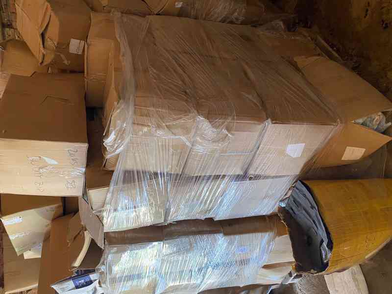 Zdravotnický ochranný materiál 12 palet - foto 8