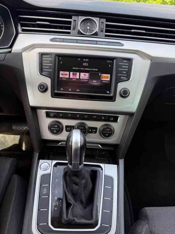 Volkswagen Passat Variant 1,6   TDI - foto 15