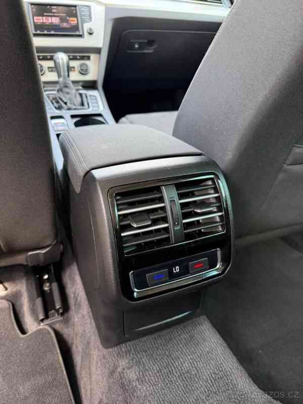Volkswagen Passat Variant 1,6   TDI - foto 19