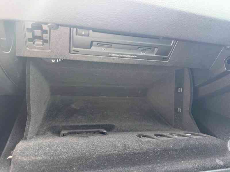 Volkswagen Passat Variant 1,6   TDI - foto 17