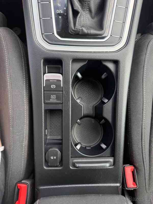 Volkswagen Passat Variant 1,6   TDI - foto 13