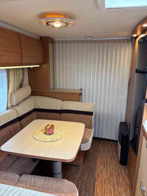 Karavan Bürstner 560 TK (pro 6 osob) – Solár, LiFePO4, Mover - foto 7