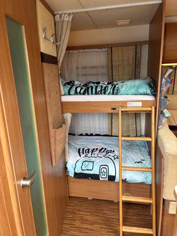 Karavan Bürstner 560 TK (pro 6 osob) – Solár, LiFePO4, Mover - foto 5
