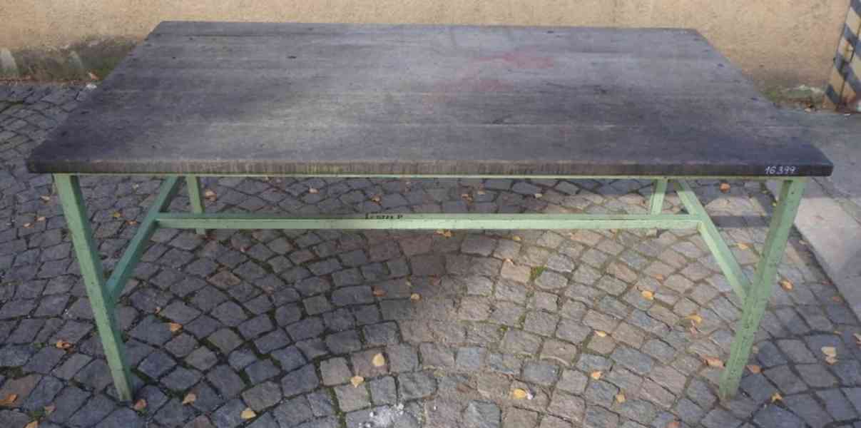 Pracovní stůl 990x1950x885  