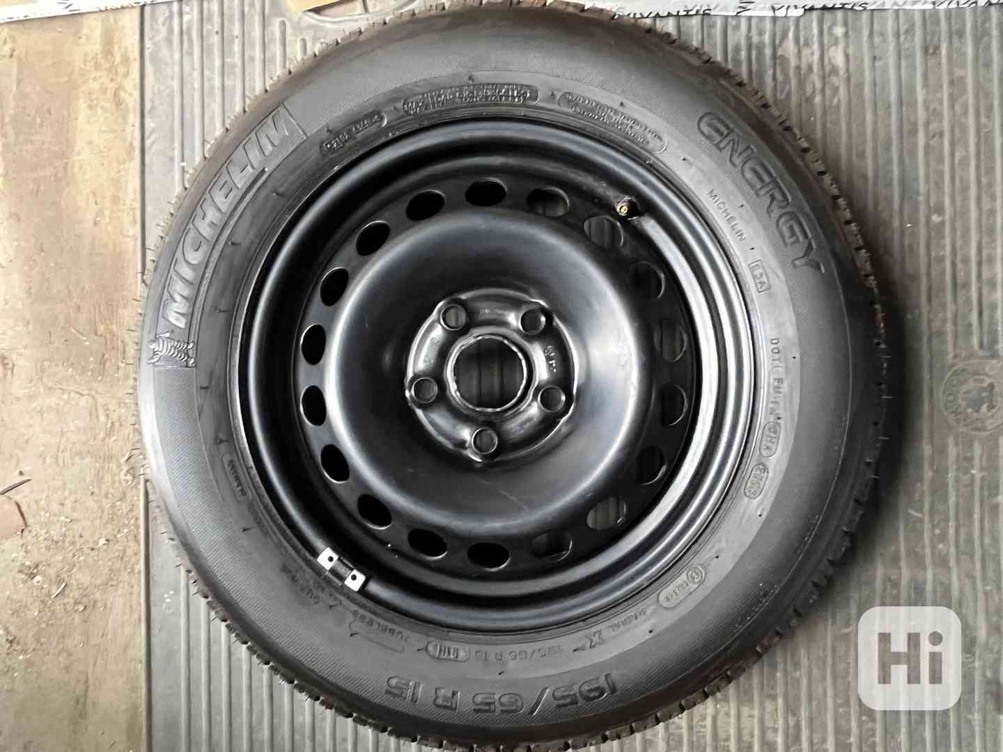 Celé kolo OCTAVIA II. Rezerva, R15 Michelin Energy - foto 1