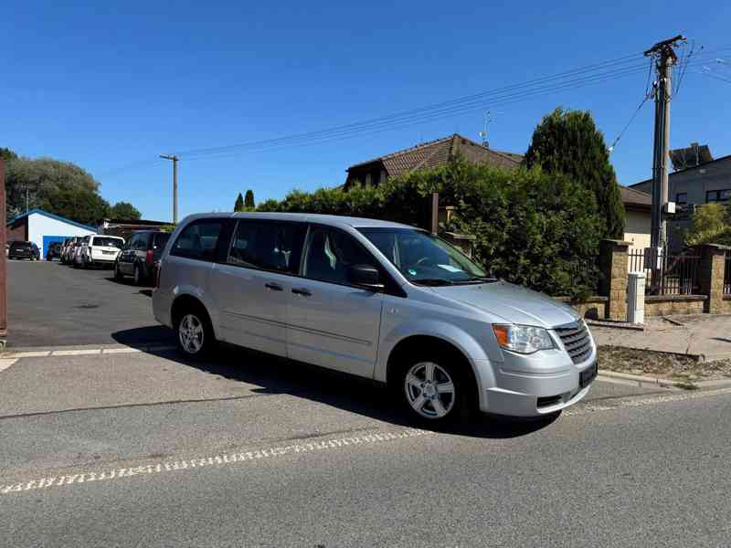 Chrysler Grand Voyager 3,8 EU RT 2009 - foto 1