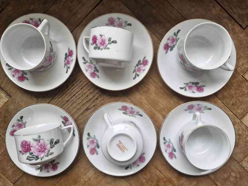  Sklenice na brandy, víno, sekt, whisky.  Tác a hrnky - foto 12