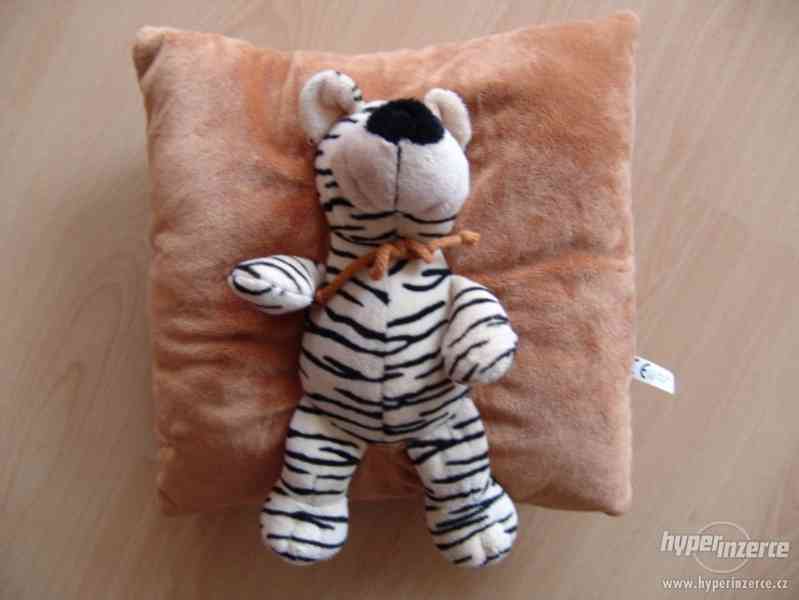 Nový polštář s tygrem - foto 1