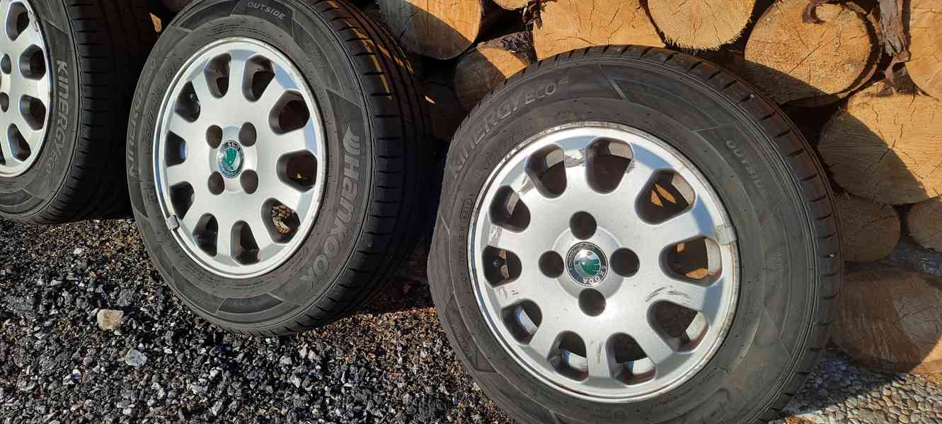 Felicia sada orig alu kol Borbet Škoda pěkné letní pneu 7mm - foto 6