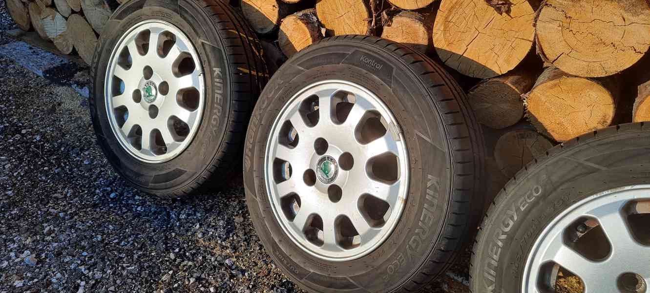 Felicia sada orig alu kol Borbet Škoda pěkné letní pneu 7mm - foto 3