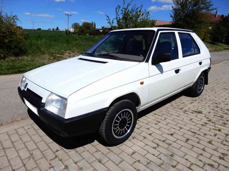 Škoda Favorit 135L, 1990, najeto 26.000km - foto 3