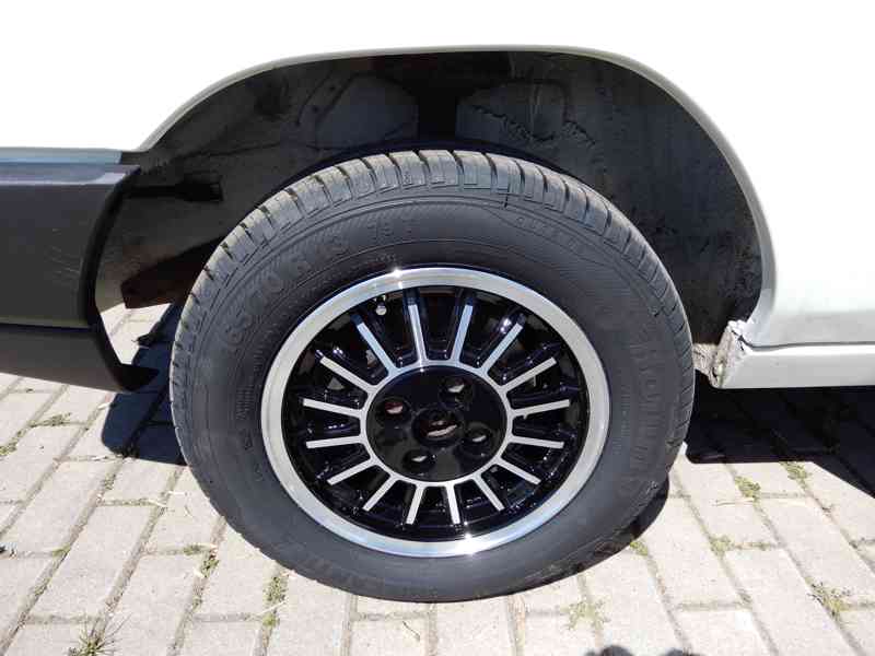 Škoda Favorit 135L, 1990, najeto 26.000km - foto 9