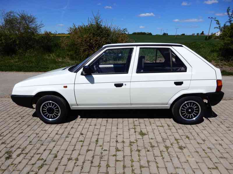 Škoda Favorit 135L, 1990, najeto 26.000km - foto 8