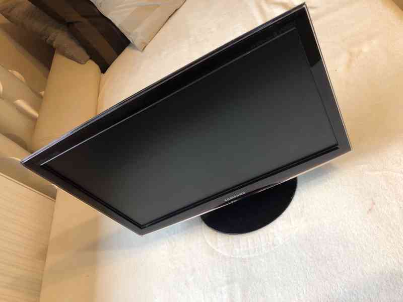 Prodám 22“ monitor zn. Samsung T220HD  - foto 2