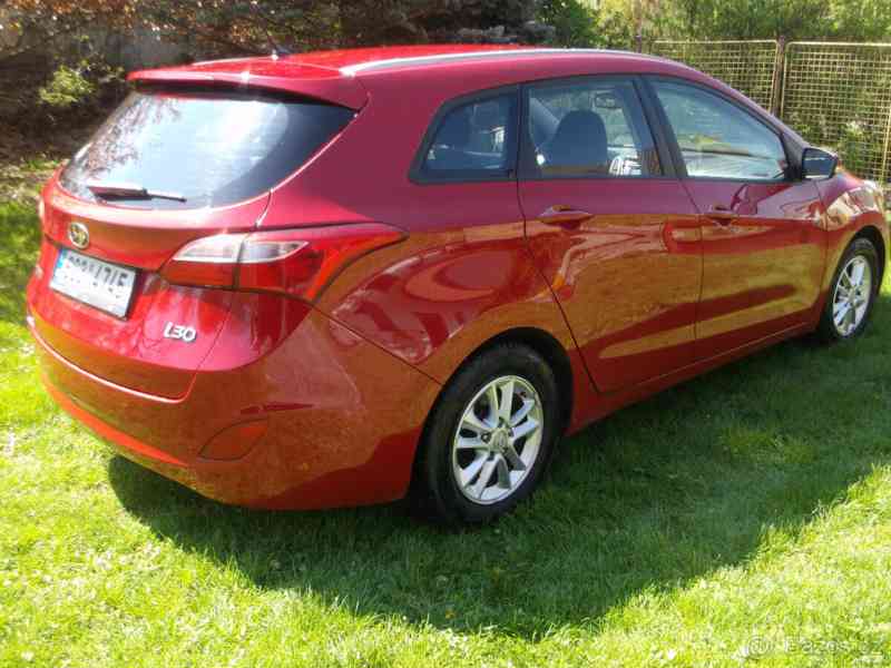 Hyundai i30 Kombi, r.v.2013, 1396 cm3, 73 kW - foto 2