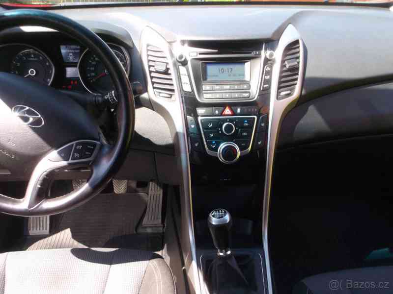 Hyundai i30 Kombi, r.v.2013, 1396 cm3, 73 kW - foto 6