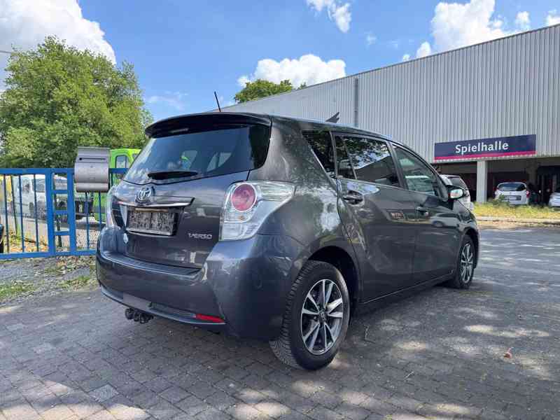 Toyota Verso 1,8i Life Aut. benzín 108kw - foto 5