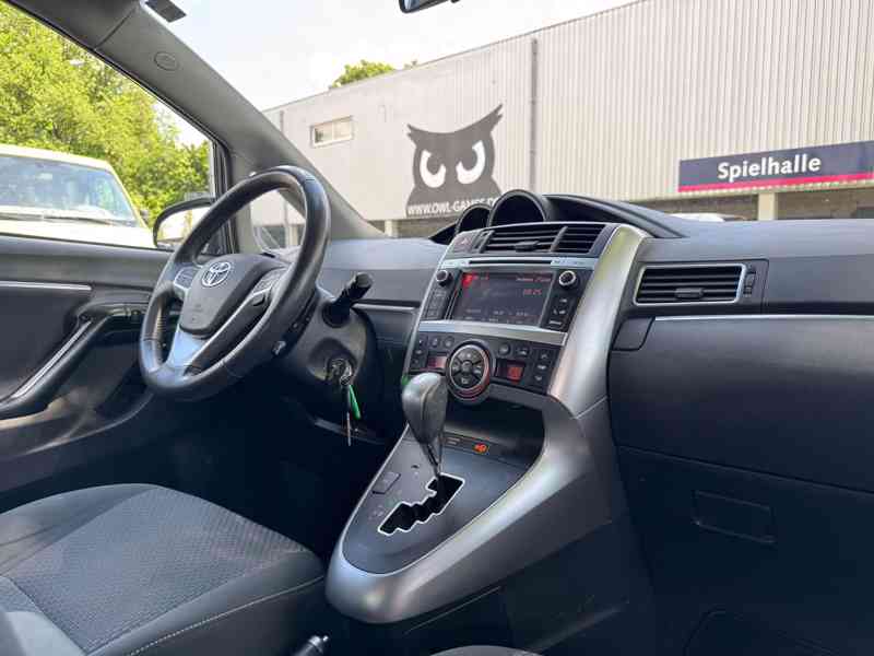 Toyota Verso 1,8i Life Aut. benzín 108kw - foto 4