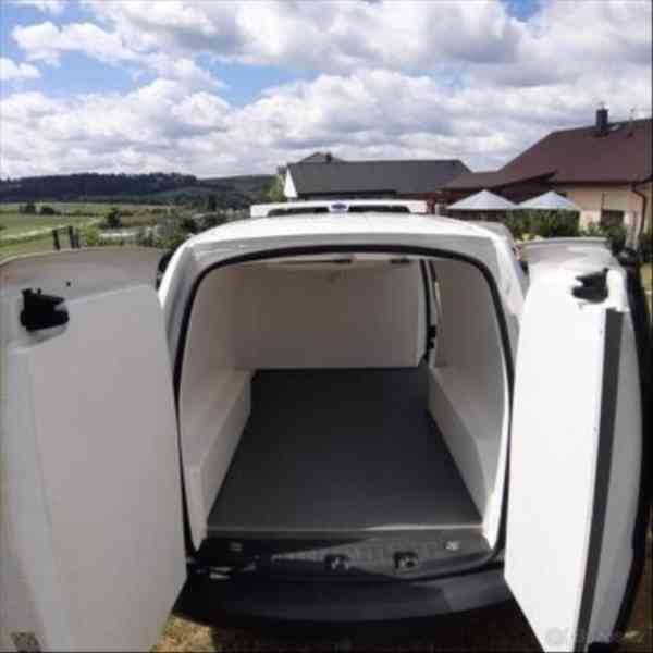 Volkswagen Caddy 2,0 TDI skříň, chladicí vůz - foto 2