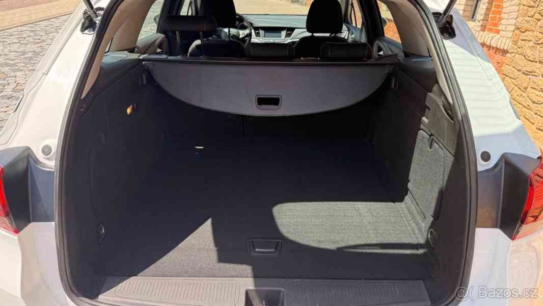 Opel Astra 1,4 SPORTS TOURER 2017 - foto 20