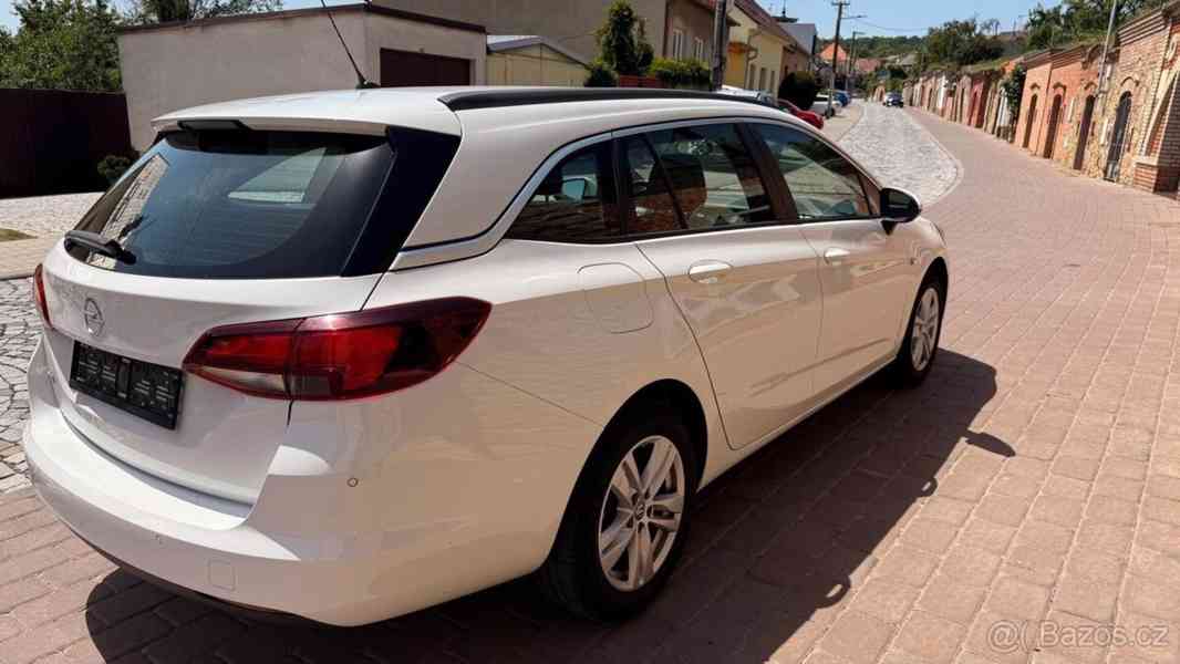 Opel Astra 1,4 SPORTS TOURER 2017 - foto 7