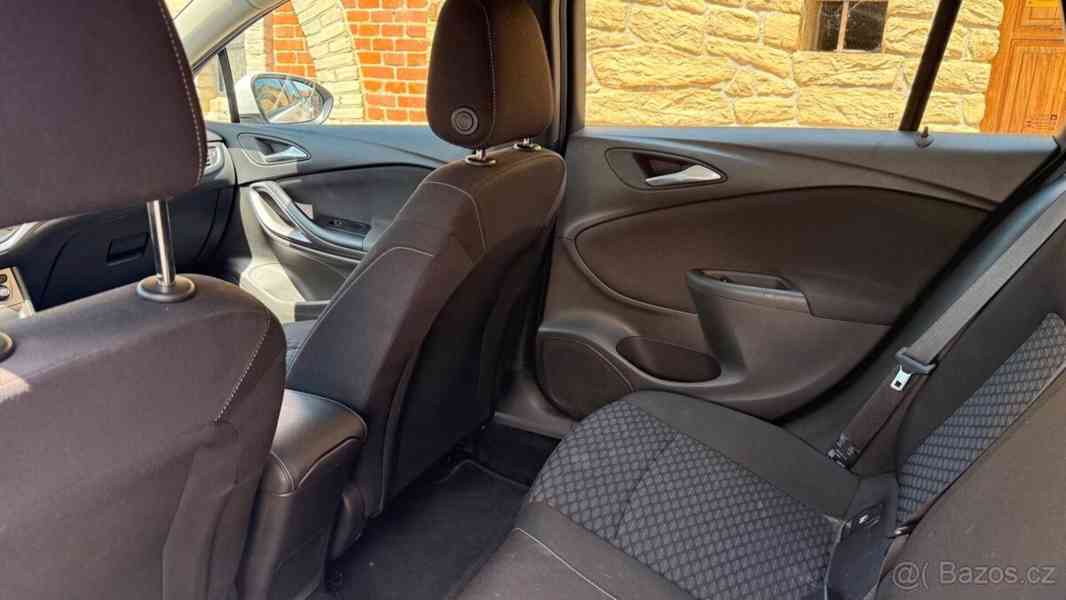 Opel Astra 1,4 SPORTS TOURER 2017 - foto 15