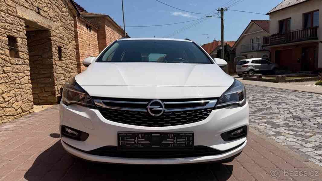 Opel Astra 1,4 SPORTS TOURER 2017 - foto 2
