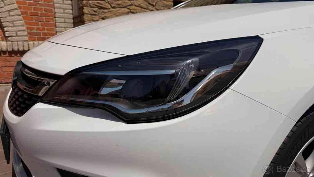 Opel Astra 1,4 SPORTS TOURER 2017 - foto 11